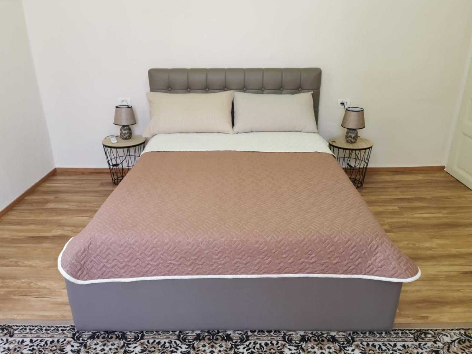 Gm Tirana Hostel 외부 사진